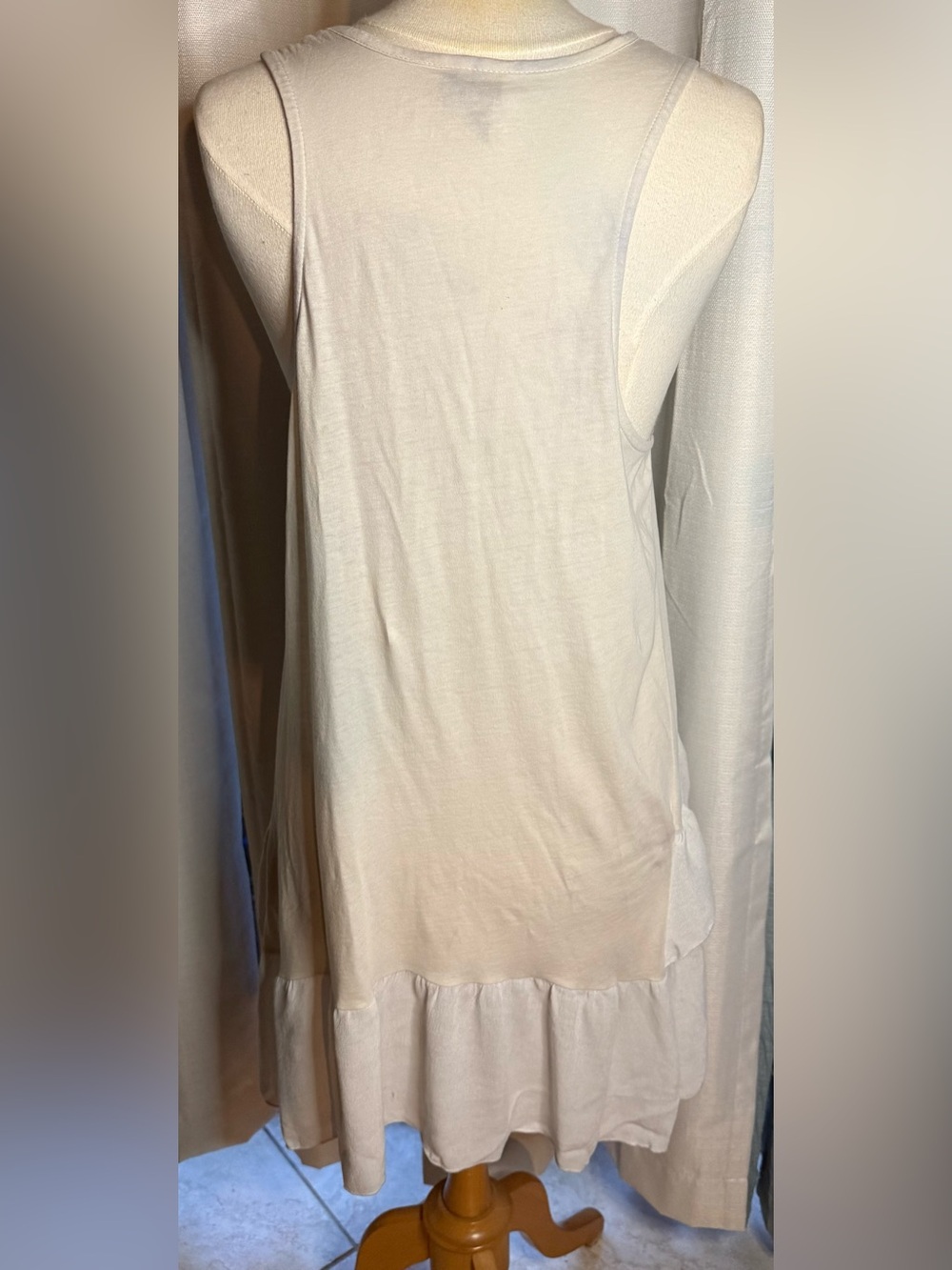 H&M Light Gray Ruffle Vest Scarf - Picture 4 of 11